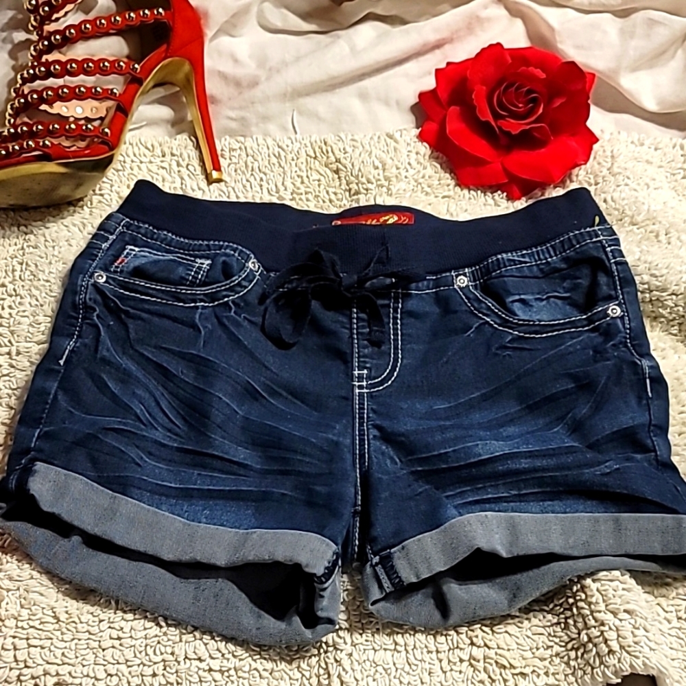 SEVEN7 stretchy comfy pull on waist cuffed hem cut off denim premium short